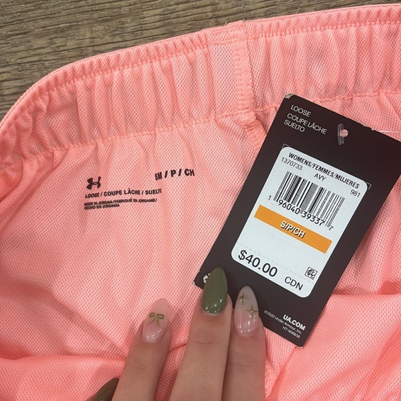 Never worn Under Armour athletic shorts - Picture 3 of 4